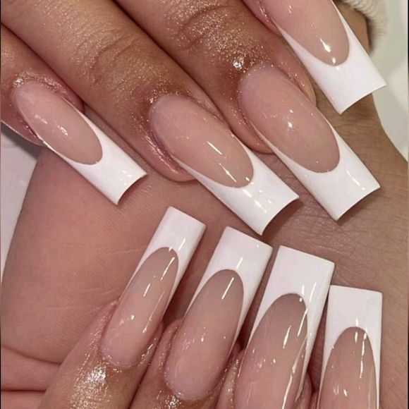SET OF PRESS ON NAILS 24 PIECES - Picture 1 of 8